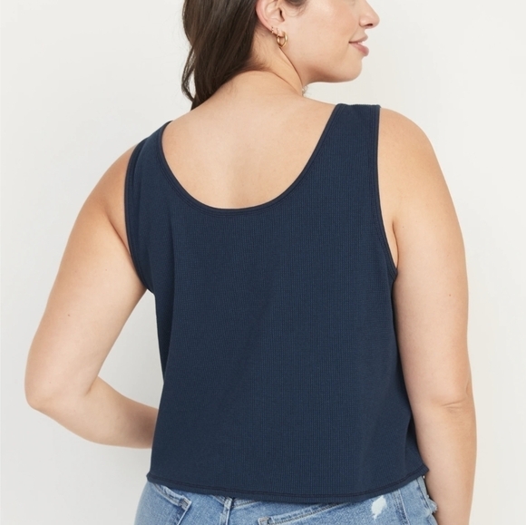 XXL - Old Navy | Thermal-Knit Cropped Henley Tank Top - Picture 4 of 4